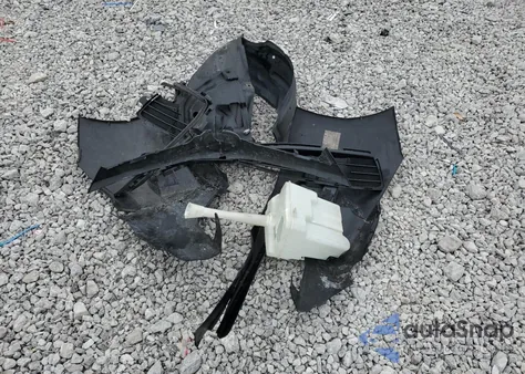 2013 Toyota Corolla Base z USA, uszkodzony, nr VIN 5YFBU4EE5DP165191